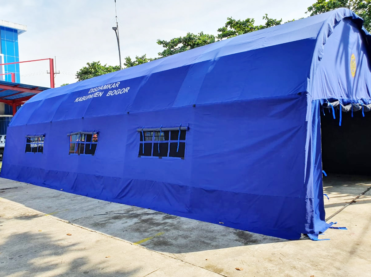 tenda pengungsi kebakaran